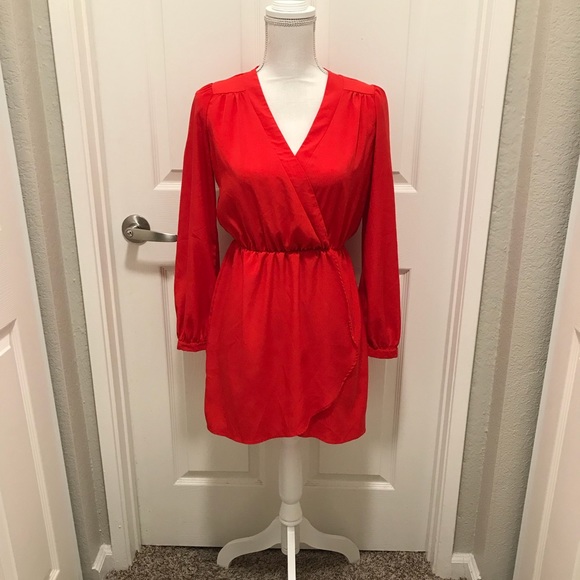 Honey Punch Dresses & Skirts - Beautiful red wrap dress